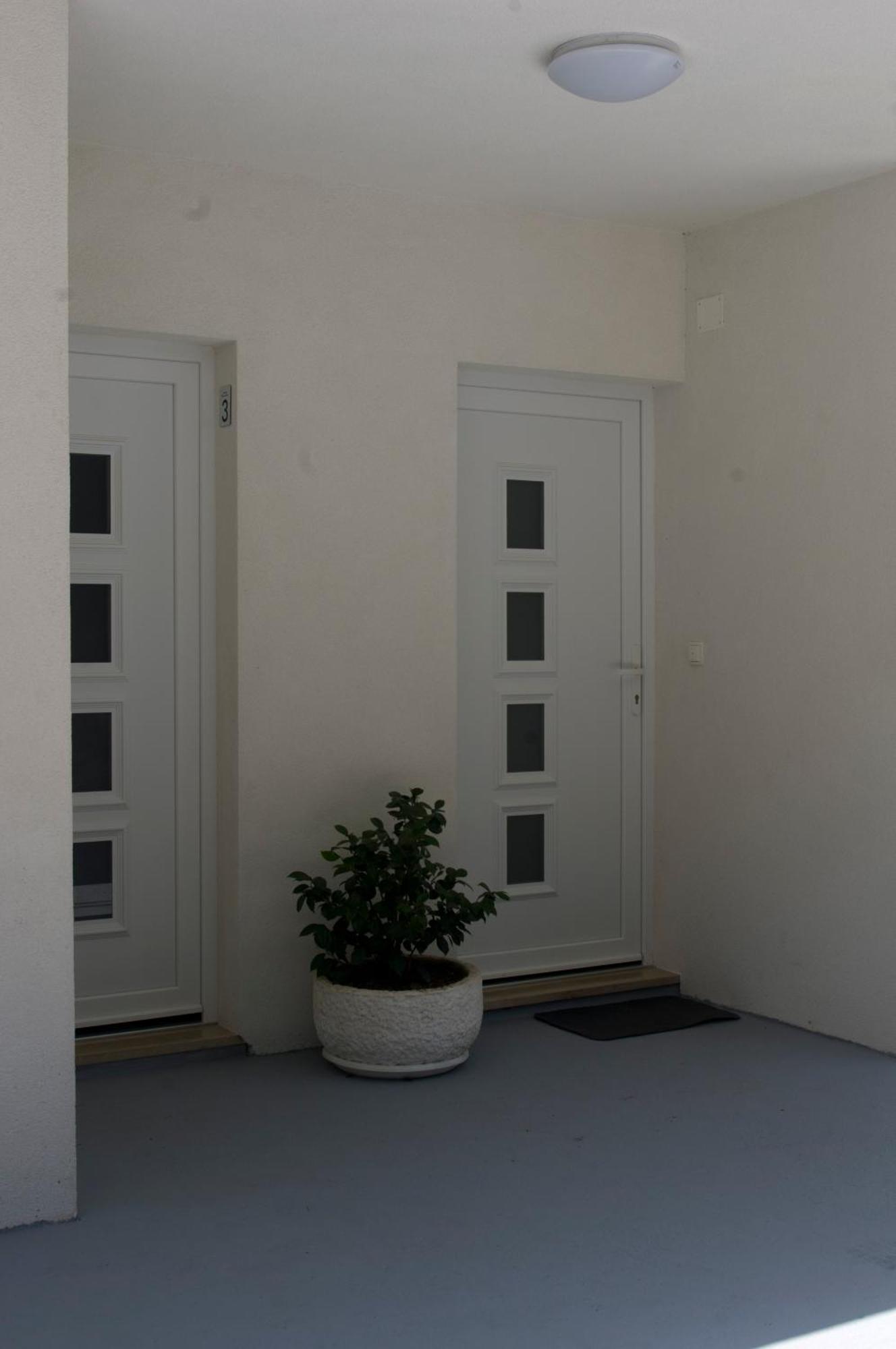 Apartment Antun - Adriatic Coast Retreat 블라체 객실 사진