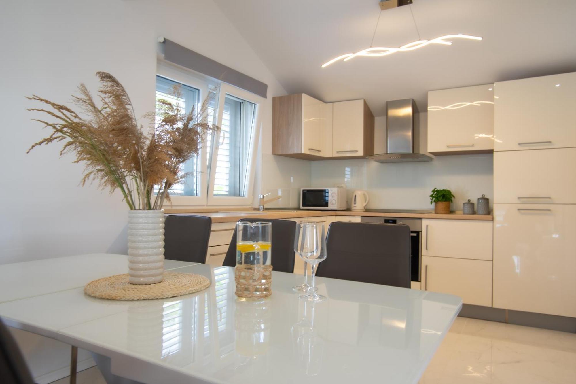 Apartment Antun - Adriatic Coast Retreat 블라체 객실 사진